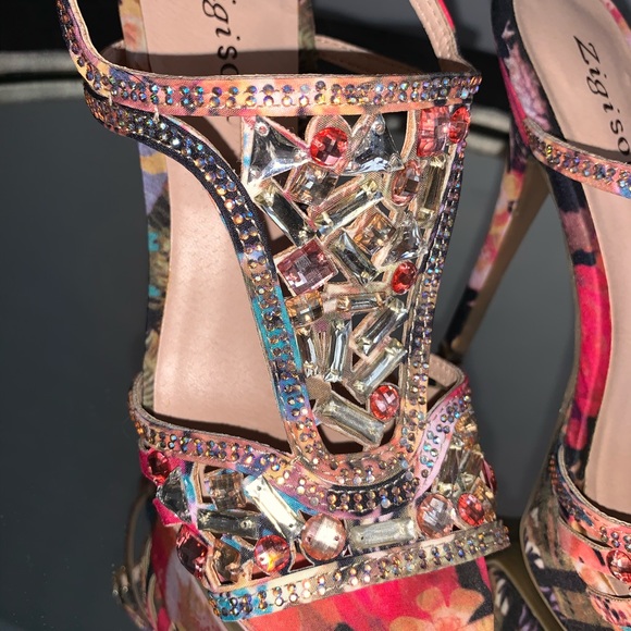 Zigi Soho STUNNING Floral Jewel Platform - Picture 4 of 9